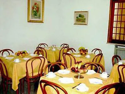 Augustea מלון